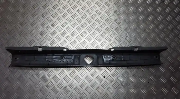 Opel Agila A (2000 - 2007) 7627183E0 Отделка порога багажника — фото 2