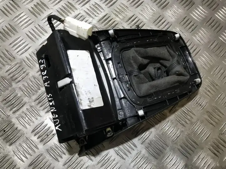 Toyota Avensis T250 (2006 - 2009) Передняя пепельница — фото 2