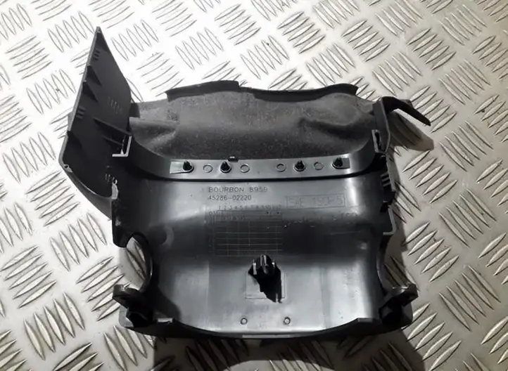 Toyota Corolla E120 E130 (2000 - 2004) 4528602220 Обшивка рулевой колонки — фото 2