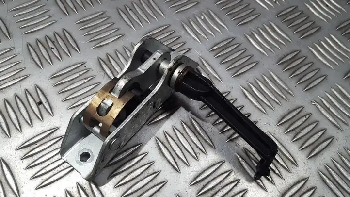 Mercedes-Benz Vaneo W414 (2001 - 2005) A4147600029 Замок передней двери — фото 2