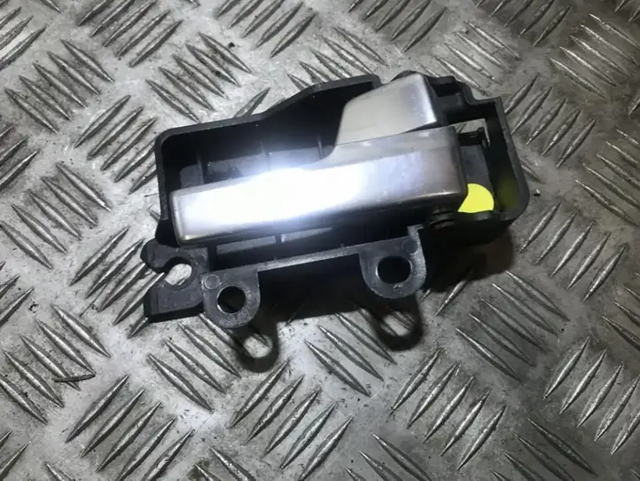 Ford Focus (2005 - 2008) 3m51r22600aa Внутренняя ручка двери — фото 1