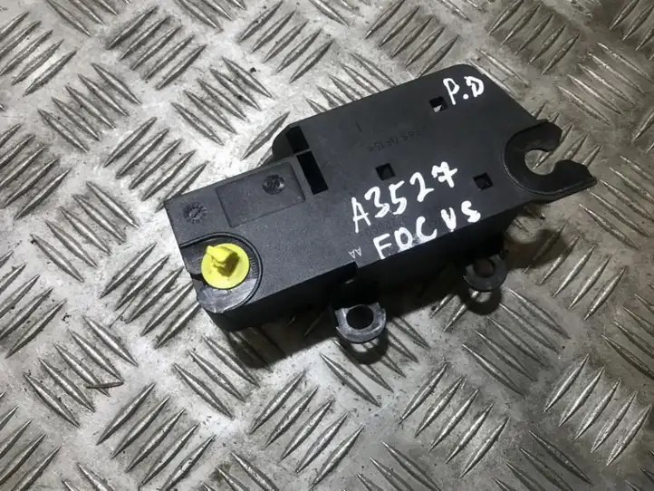 Ford Focus (2005 - 2008) 3m51r22600aa Внутренняя ручка двери — фото 2