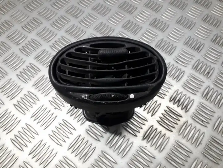 Ford Focus (1998 - 2004) 98AB19893BJW Боковой воздушный дефлектор — фото 1