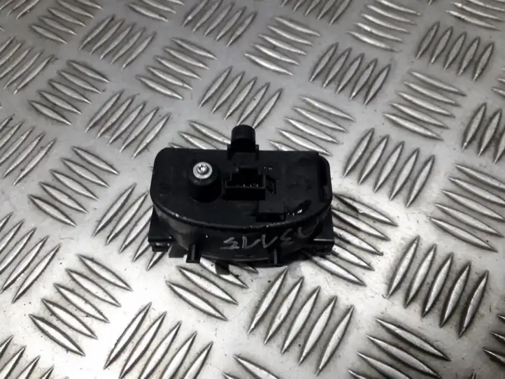 Mercedes-Benz E W211 (2002 - 2009) 501c034369200 Кнопка закрытия крышки багажника — фото 2