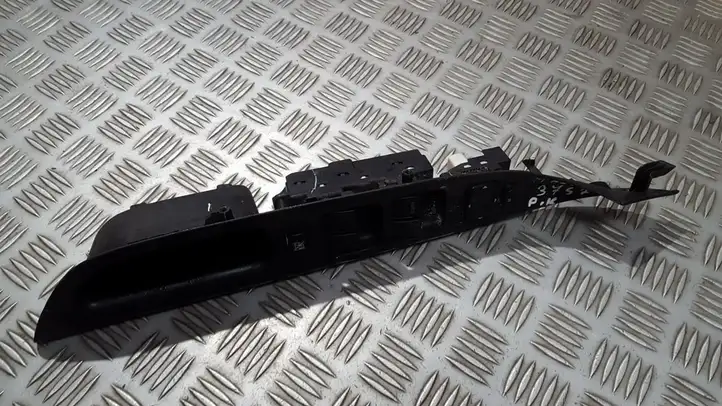 Mazda 6 (2002 - 2005) gj6a684l6 Кнопка стеклоподъемников — фото 1