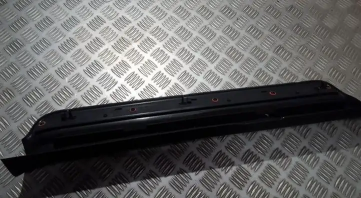 Toyota Avensis T250 (2003 - 2006) 6791405040 Внутренняя отделка переднего порога — фото 2
