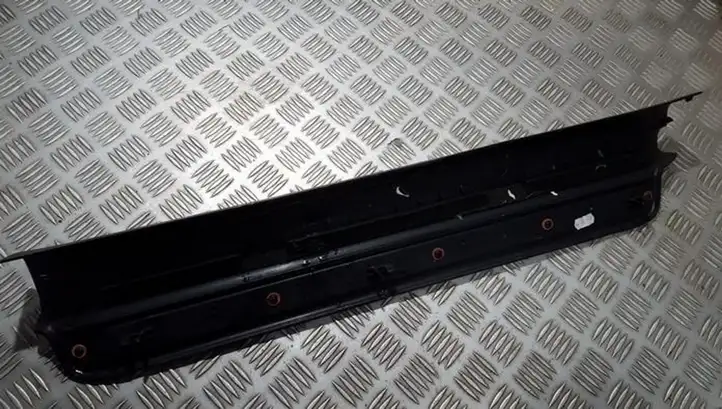 Toyota Avensis T250 (2003 - 2006) 6791305040 Внутренняя отделка переднего порога — фото 2