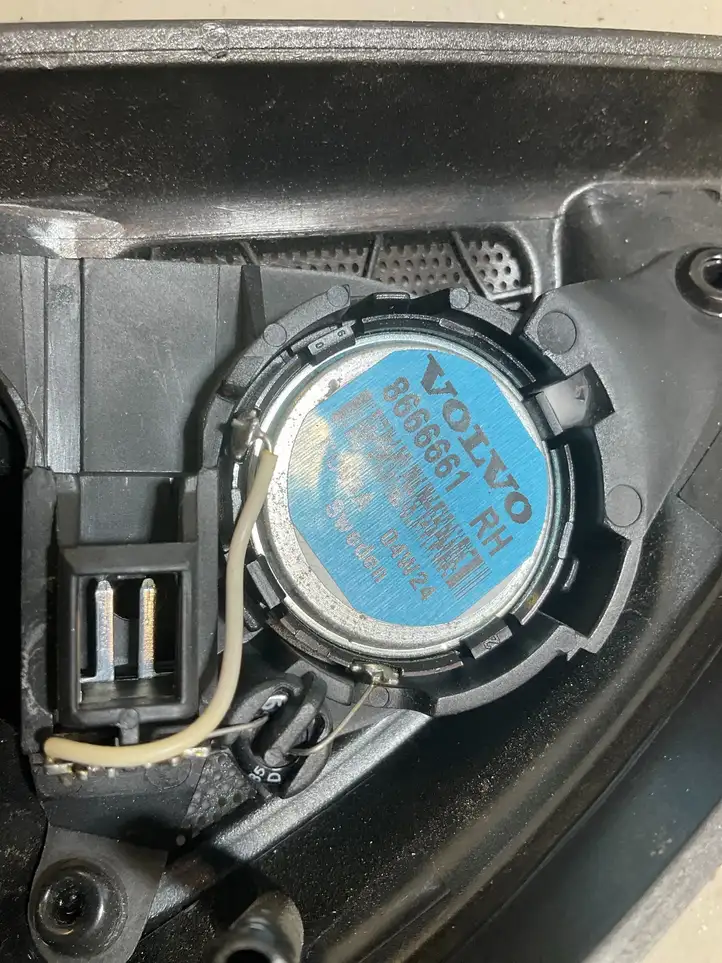 Volvo XC90 (2002 - 2006)  8666661 Громкоговоритель (громкоговорители) высокой частоты в передних дверях