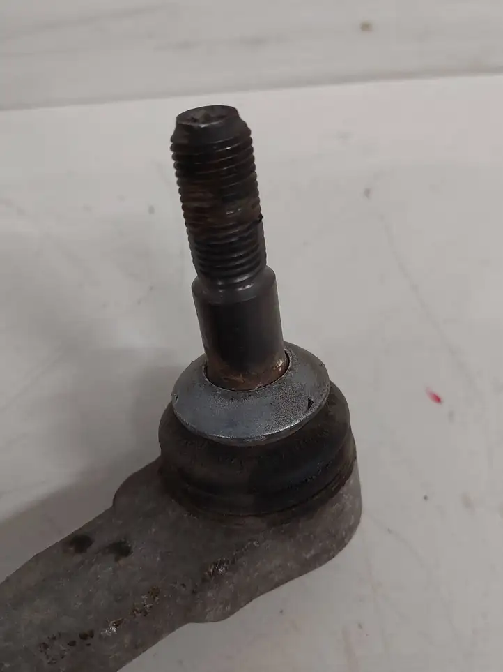 BMW 5 F10 F11 (2009 - 2016)  608216 Рычаг