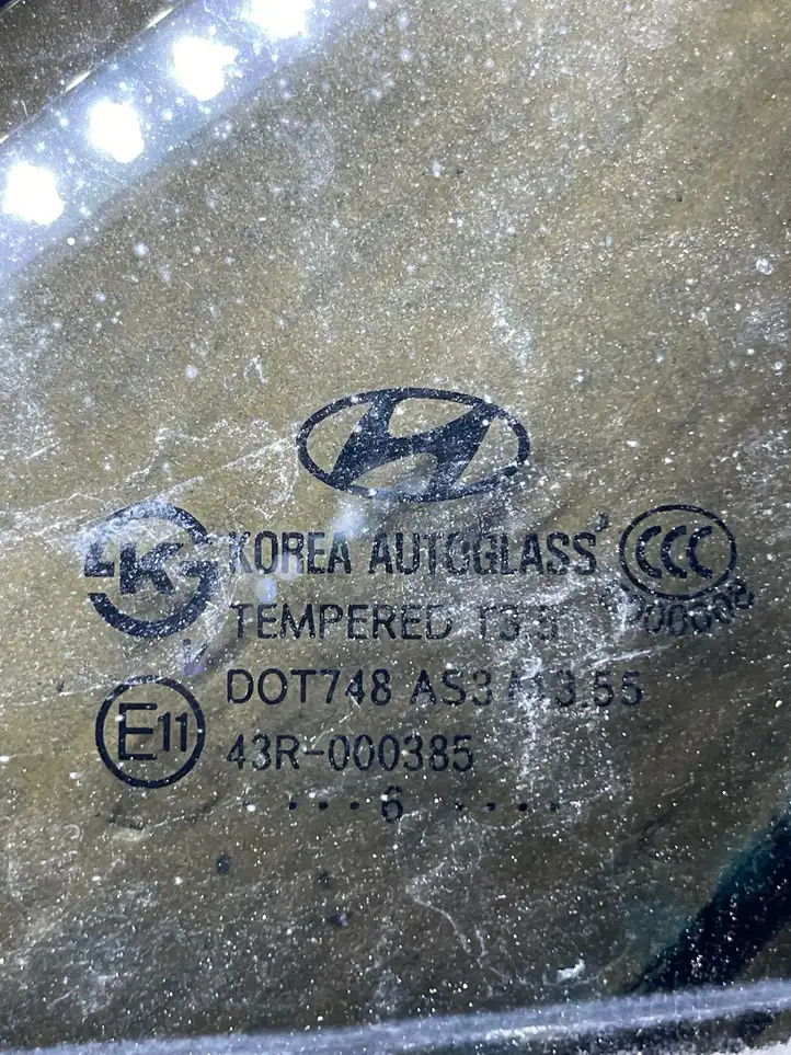 Hyundai Santa Fe (2005 - 2009) Форточка двери — фото 2