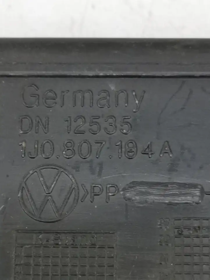 Volkswagen Golf IV (1998 - 2005) 1J0807184A Кронштейн переднего бампера — фото 3