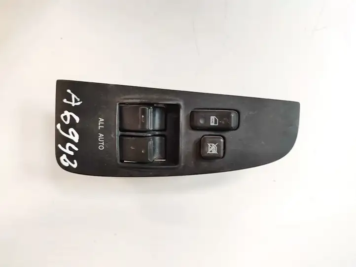Toyota Avensis T250 (2006 - 2009) 8480205190B0 Блок кнопок стеклоподъемников — фото 1