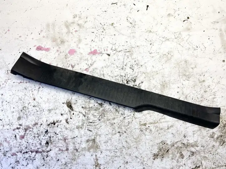 Toyota Avensis Verso (2004 - 2009) 6791844020 Внутренняя отделка заднего порога — фото 1