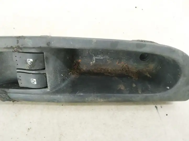 Renault Clio II (2001 - 2005) 8200084012 Блок кнопок стеклоподъемников — фото 2