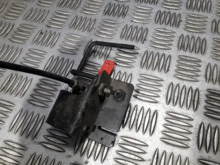 Peugeot Partner (2002 - 2008) Ручка открытия капота — фото 2
