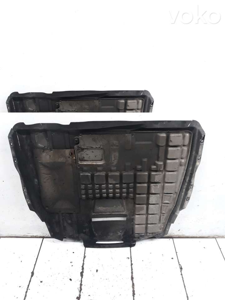 7141495 BMW X5 E53 Variklio dugno apsauga