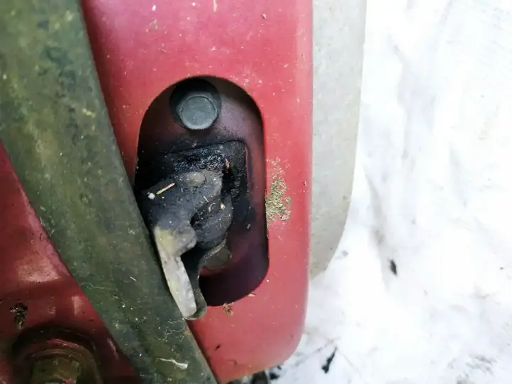 Nissan Primera (2000 - 2001) Ограничитель задней двери — фото 2