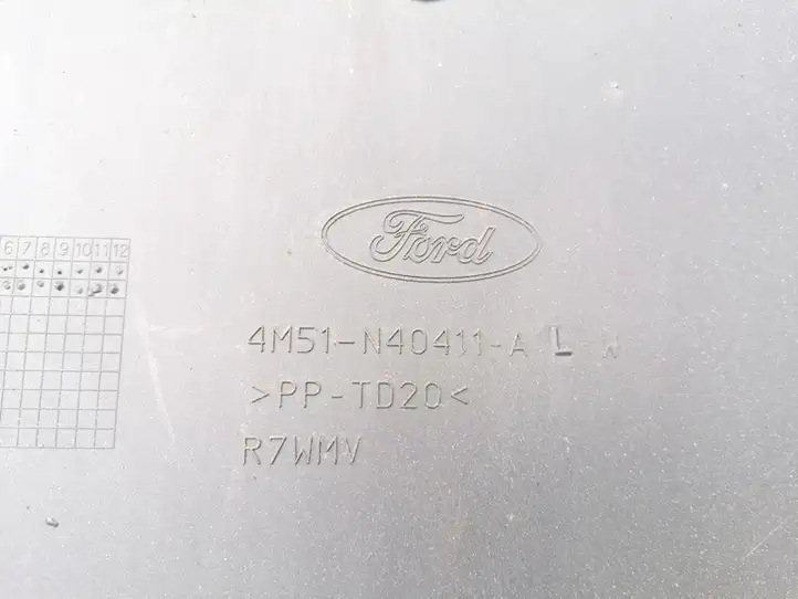 Ford Focus (2008 - 2011) 4M51N40411A Боковая обшивка багажника — фото 3