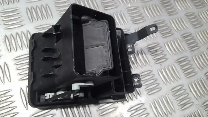 Volkswagen Touran I (2003 - 2010) 1T0819704A Боковой воздушный дефлектор — фото 2