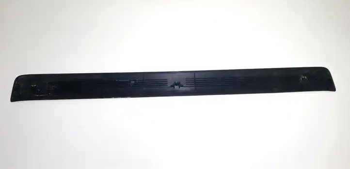 Toyota Corolla E120 E130 (2004 - 2007) 6791102030 Внутренняя отделка переднего порога — фото 2