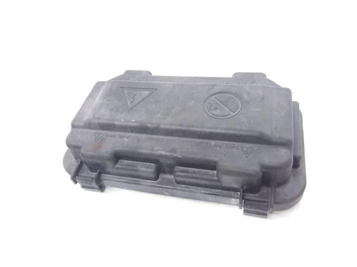 BMW 3 F30 F35 F31 (2012 - 2018)  9224872 Крышка ящика предохранителей