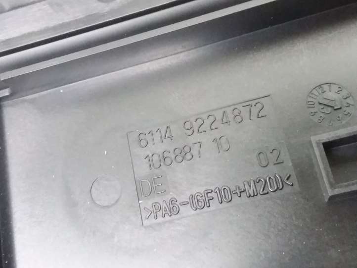 BMW 3 F30 F35 F31 (2012 - 2018)  9224872 Крышка ящика предохранителей