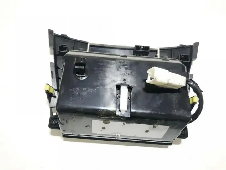 Toyota Avensis T270 (2009 - 2012) 5880405110 Передняя пепельница — фото 2