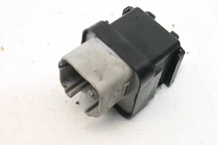 Toyota Corolla Verso E121 (2004 - 2007) 2861067010 Реле накала свечей — фото 3