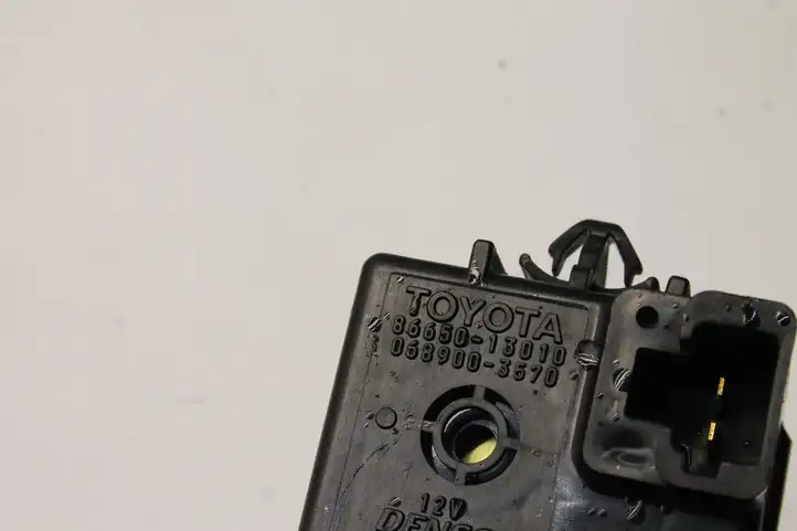 Toyota Corolla Verso E121 (2004 - 2007) 8665013010 Реле аварийных фонарей — фото 4