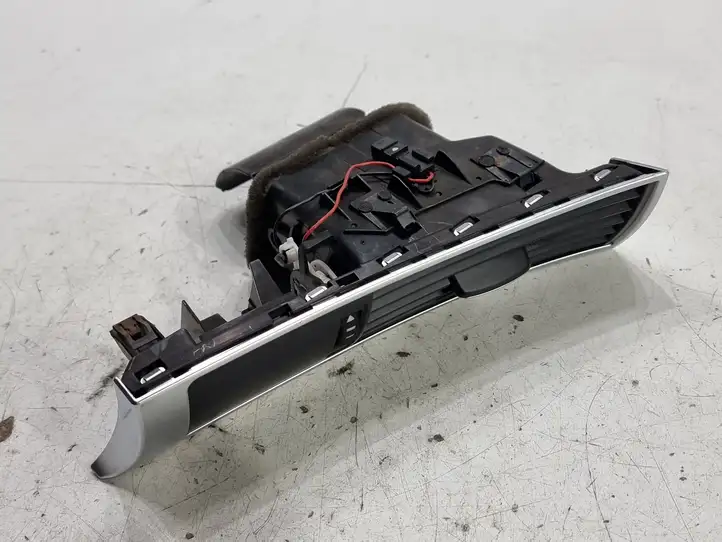 Audi A6 S6 C6 4F (2004 - 2008) 4F1820901 Боковой воздушный дефлектор — фото 2