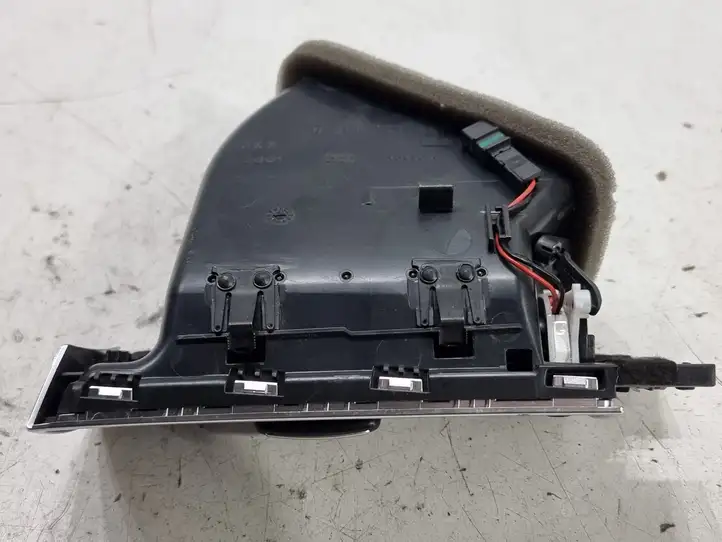 Audi A6 S6 C6 4F (2004 - 2008) 4F1820902 Боковой воздушный дефлектор — фото 4