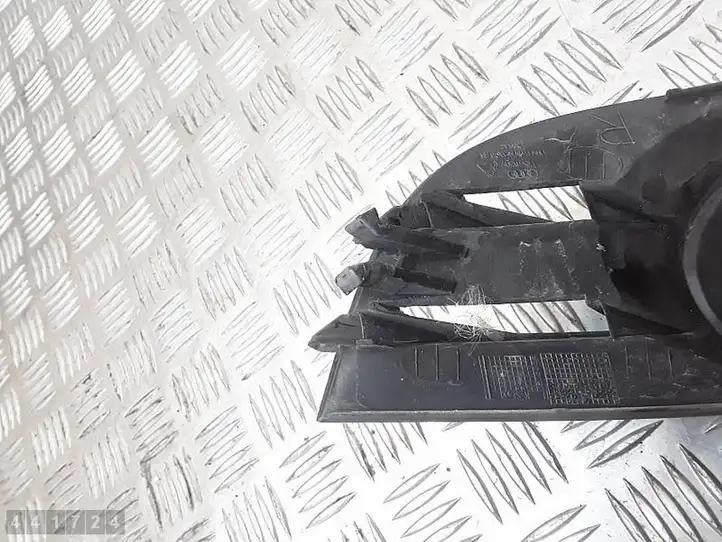 Audi A6 S6 C6 4F (2008 - 2011) 4F0807682A Решетка противотуманной фары — фото 7