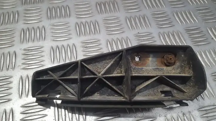 Toyota Corolla Verso AR10 (2004 - 2009) 525620F010 Кронштейн заднего бампера — фото 1