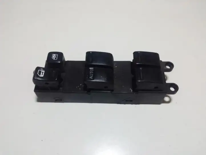 Nissan Almera N16 (2000 - 2010) Блок кнопок стеклоподъемников — фото 1