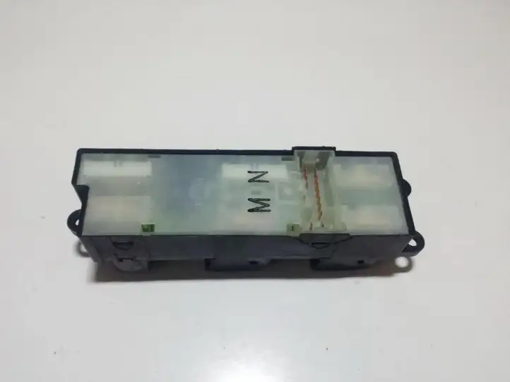 Nissan Almera N16 (2000 - 2010) Блок кнопок стеклоподъемников — фото 2