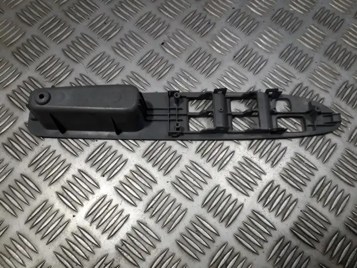 Toyota Avensis Verso (2004 - 2009) 7423244130 Накладка кнопки стеклоподъемника — фото 2