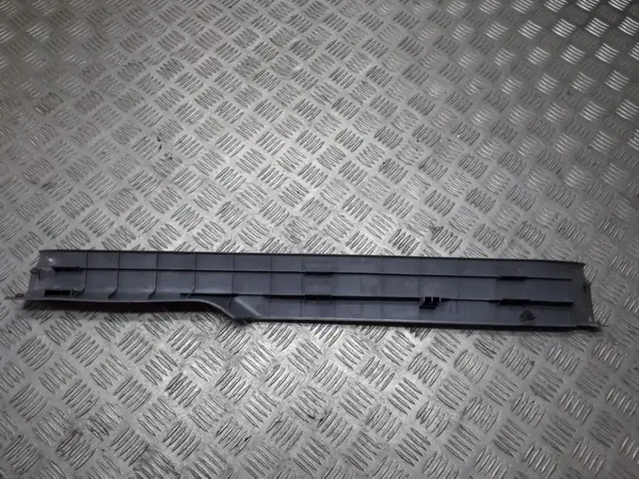 Toyota Avensis Verso (2004 - 2009) 6791844020 Внутренняя отделка заднего порога — фото 2