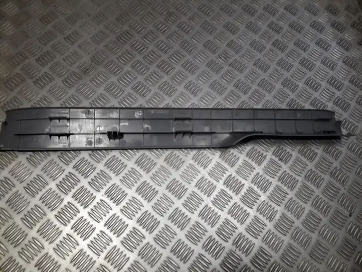 Toyota Avensis Verso (2004 - 2009) 6791744030 Внутренняя отделка заднего порога — фото 2