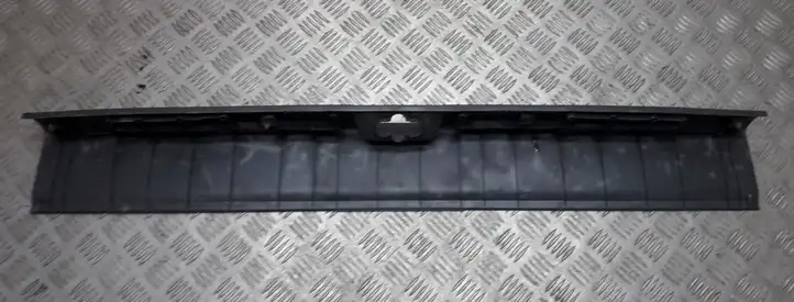 Toyota Corolla Verso AR10 (2004 - 2009) 6793528040 Отделка порога багажника — фото 2
