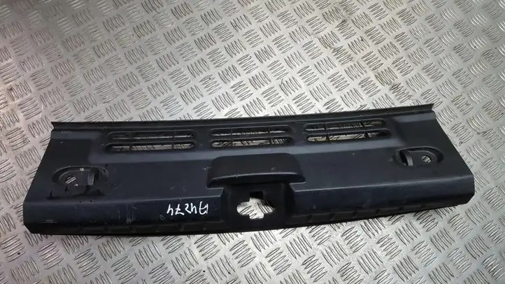 Seat Altea XL (2004 - 2015) 5P8863459 Отделка порога багажника — фото 1
