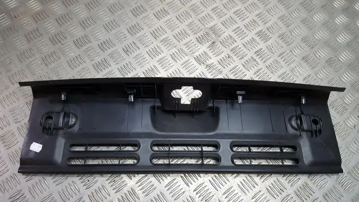 Seat Altea XL (2004 - 2015) 5P8863459 Отделка порога багажника — фото 2