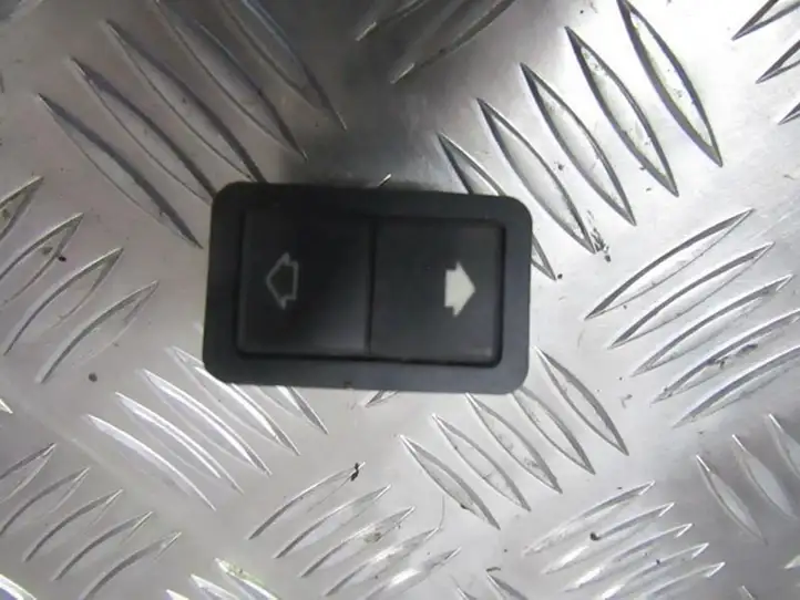 BMW 5 E39 (1996 - 2003) 8368974 Блок кнопок стеклоподъемников — фото 1