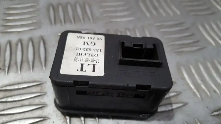 Opel Astra G (1998 - 2004) 90561088 Блок кнопок стеклоподъемников — фото 2