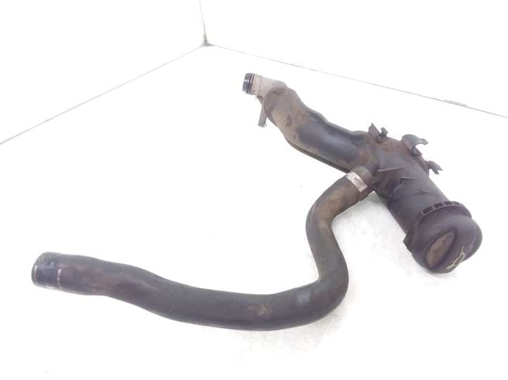 Ford Mondeo MK IV (2007 - 2014)  9654733980 Патрубок маслозаливной горловины