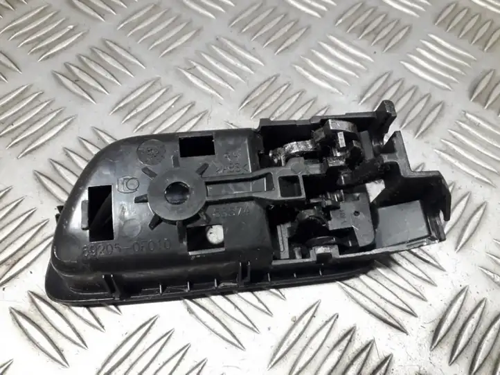 Toyota Corolla Verso AR10 (2004 - 2009) 692050F010 Внутренняя ручка двери — фото 2