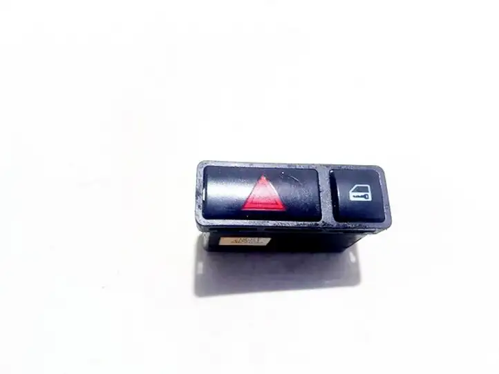 BMW 3 E46 (1998 - 2005) 61318368920 Включатель аварийных фонарей — фото 1