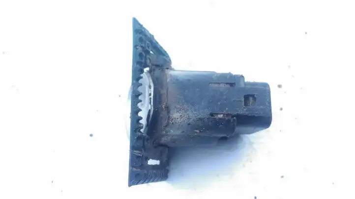 Ford Mondeo Mk III (2000 - 2007) 1036025953 Кронштейн заднего датчика парковки — фото 2
