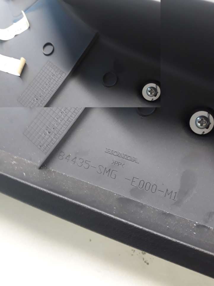 Honda Civic (2006 - 2011)  84435SMGE000 Боковая отделка (у окна)