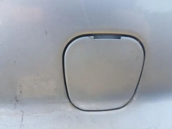 Nissan Almera N16 (2000 - 2010) Заглушка буксировочной петли бампера — фото 1