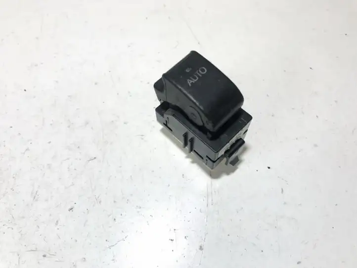 Toyota Avensis T250 (2006 - 2009) 8481005050 Блок кнопок стеклоподъемников — фото 1
